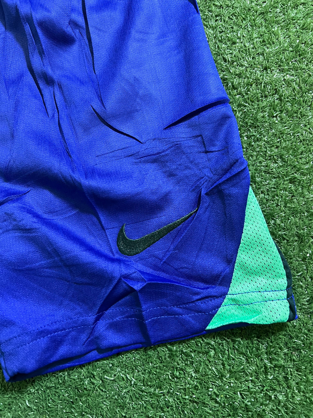 kit Infantil Brasil 26/27 -Gola Escura - Amarelo - FutMantos