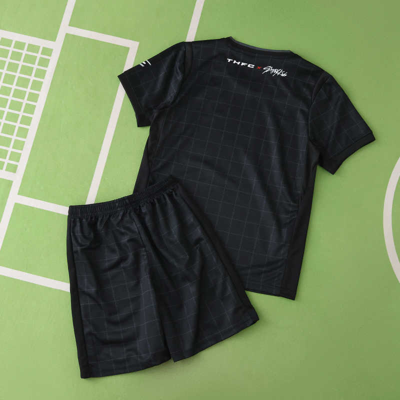 Kit Infantil Tottenham Spurs II 2025/26 | Futmantos