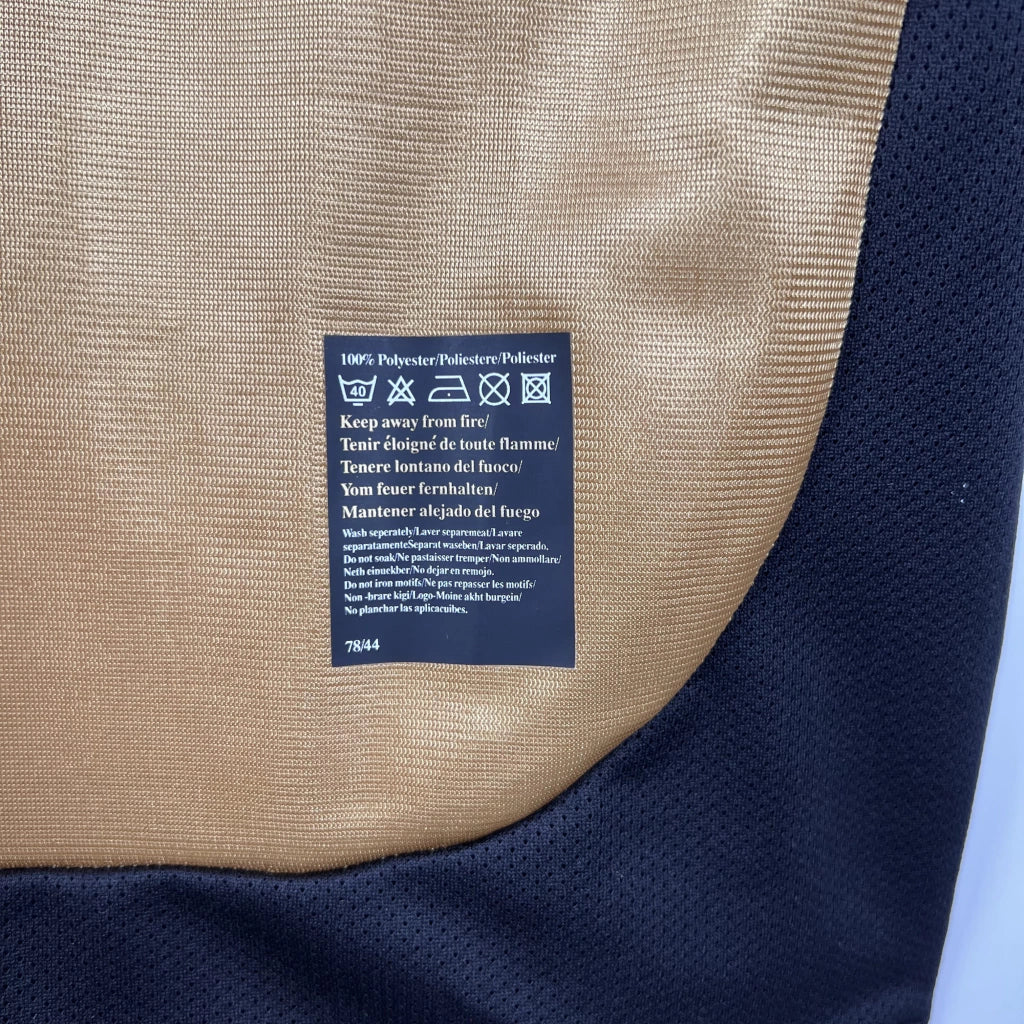 Camisa Manchester United 01/02 Modelo Retrô 100 Anos Masculina- Braca e preta, Dourada e Preta Dupla Face | Futmantos