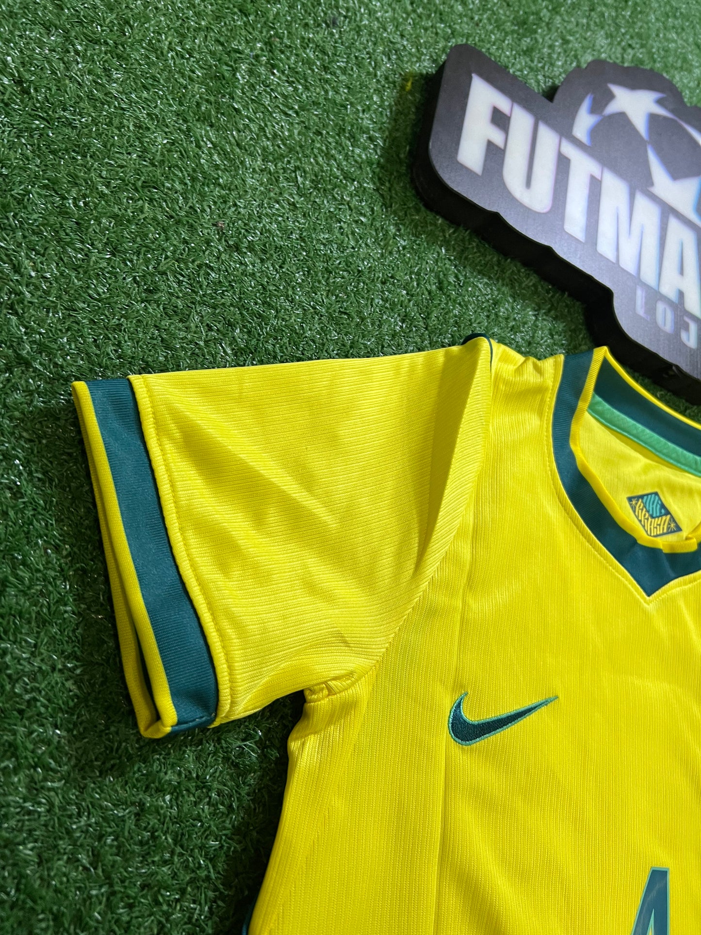 kit Infantil Brasil I 26/27 - Amarelo- NATHAN#4|  FutMantos