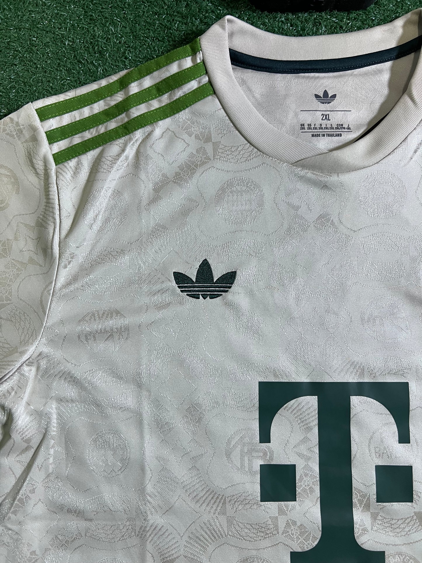 Camisa Bayern de Munchen 25/26 - Oktoberfest | FutMantos