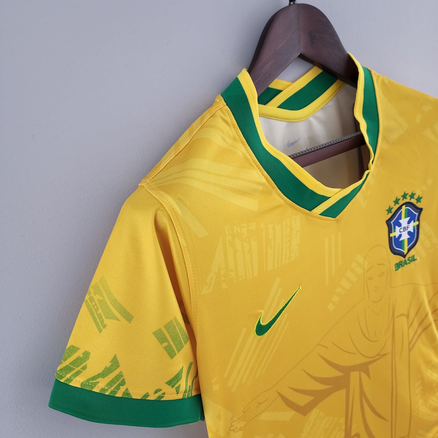 Camisa Feminina Seleção Brasil - Amarela - Conceito Amarela Rio