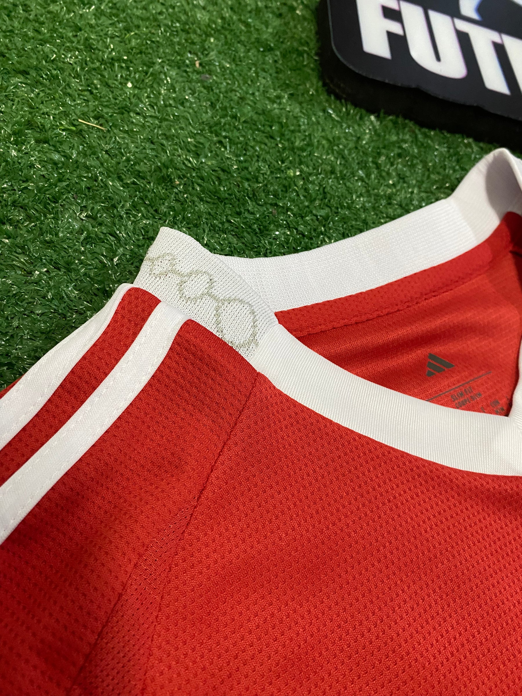 Camisa Internacional 25/26 - Manga Longa Com Patrocínios | Futmantos