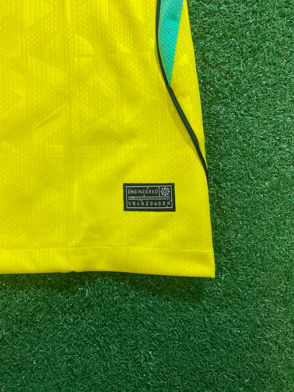 Camisa Brasil Amarela I 26/27 - Torcedo(com Gola em Verde Mais Escuro)| FutMantos