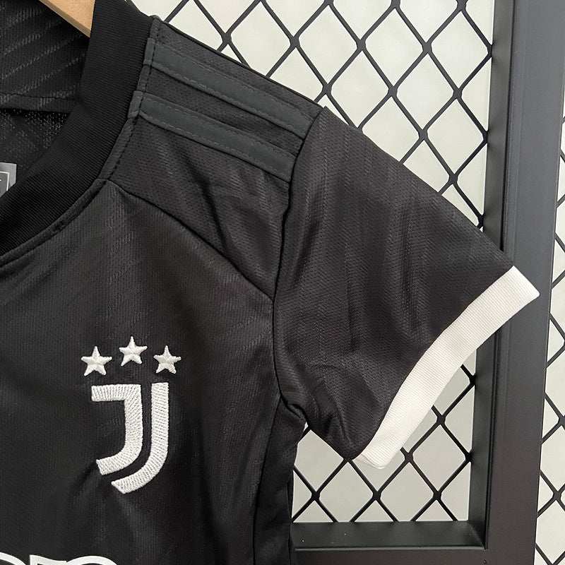 Kit Infantil Juventus - 2023/24 | Futmantos