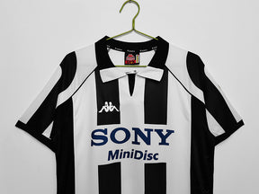 Camisa Juventus Retrô 1997/1998 - Preta/Branca | Futmantos