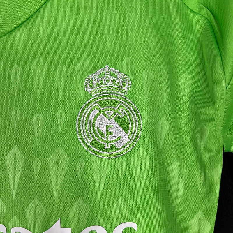 Kit Infantil Real Madrid 2023/24 - Goleiro | Futmantos