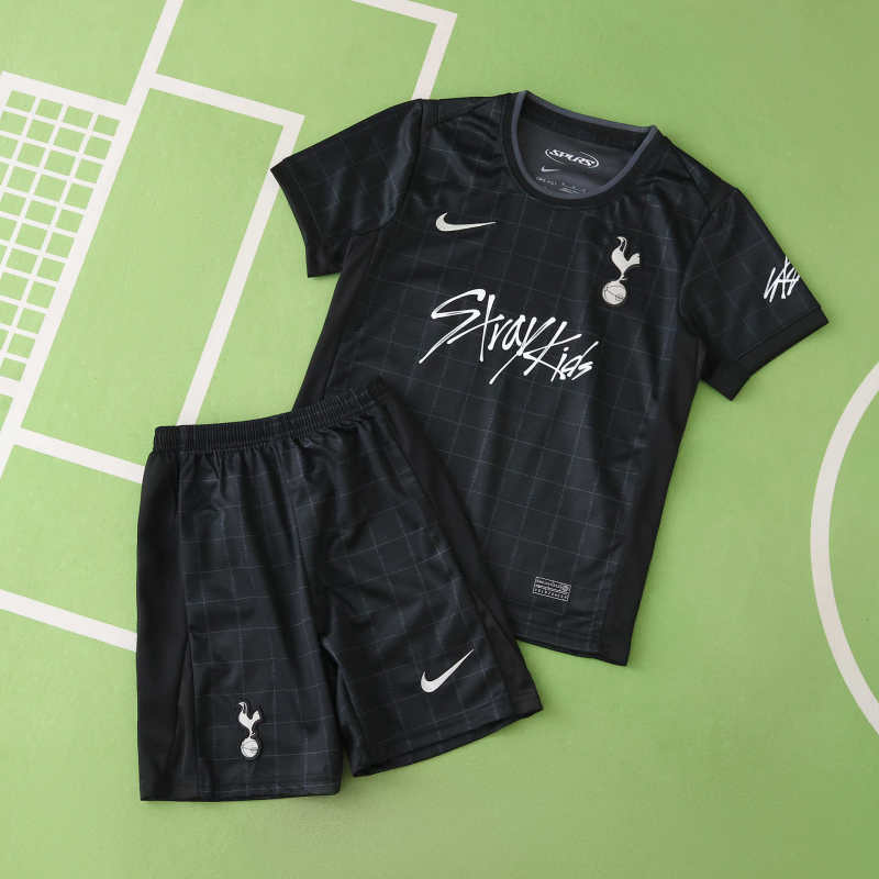 Conjunto Infantil Tottenham Spurs II 2025/26 Stray Kids | Futmantos