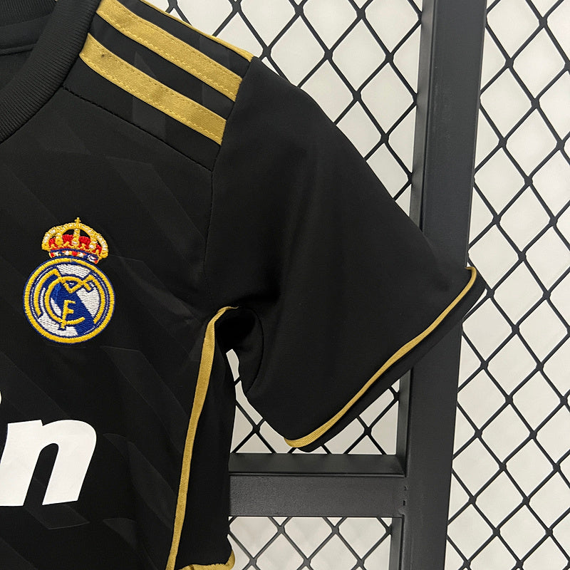 Kit Infantil Real Madrid I 2011/12 - Retrô | Futmantos