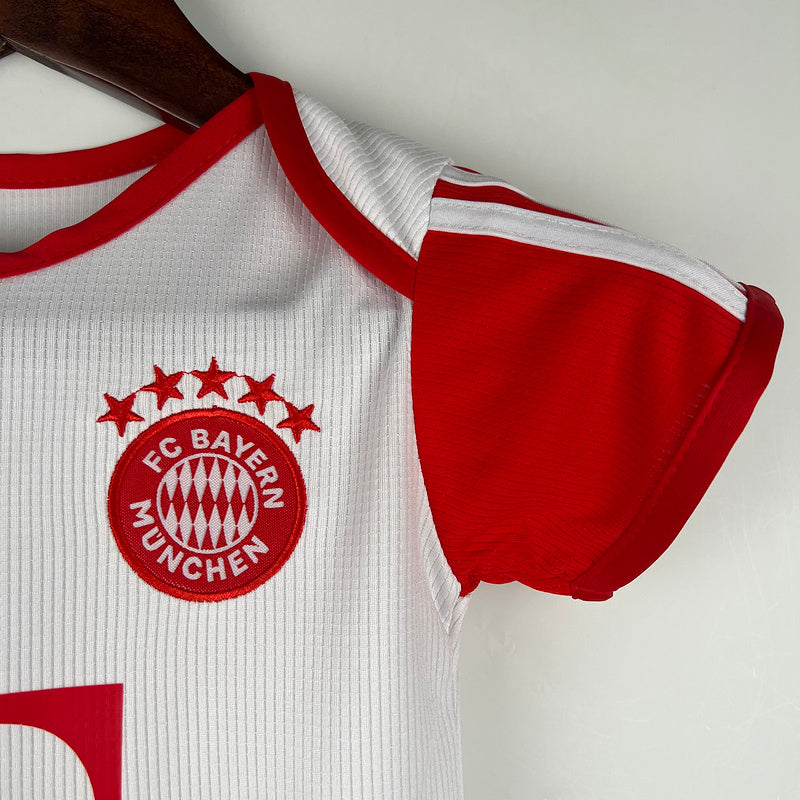 Body de Bebê Bayern de Munique 23/24 -Branco/Vermelho | Futmantos