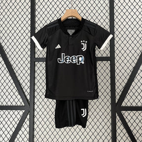 Kit Infantil Juventus - 2023/24 | Futmantos