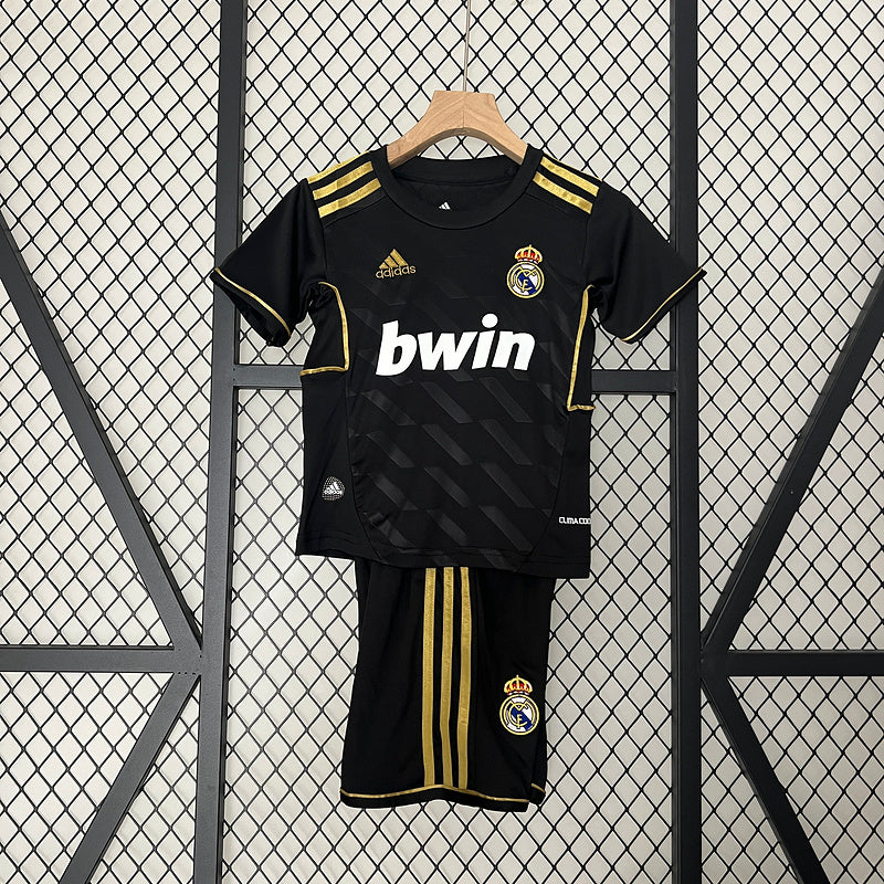 Kit Infantil Real Madrid I 2011/12 - Retrô | Futmantos