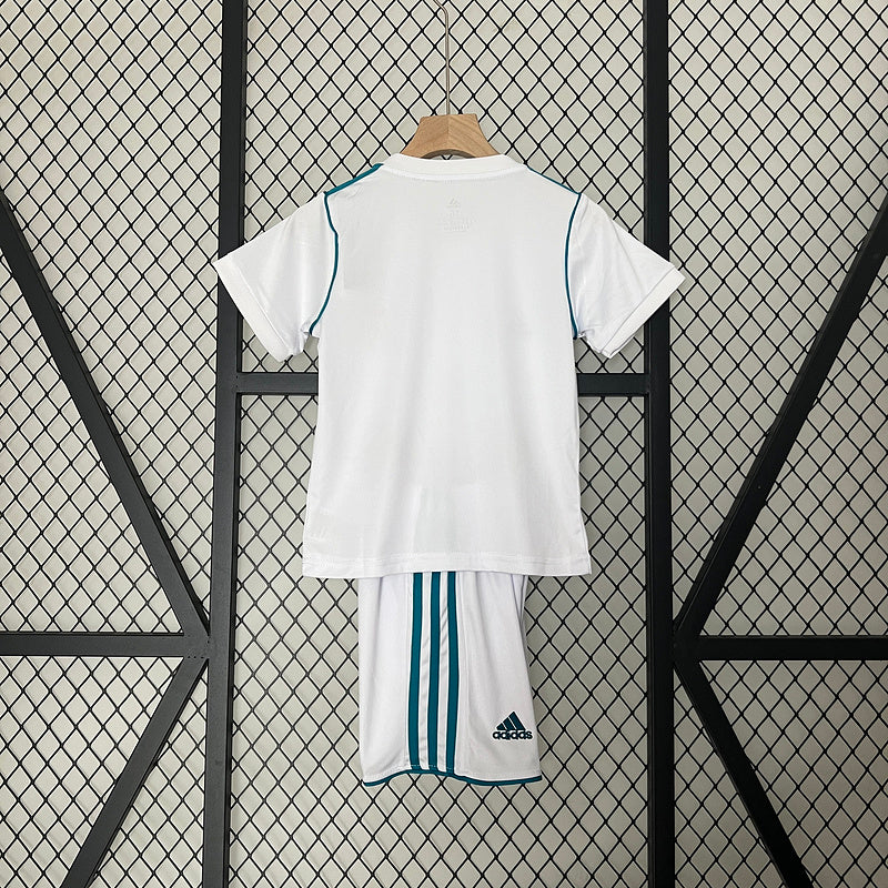 Kit Infantil Real Madrid 2017/18 - Retrô | Futmantos