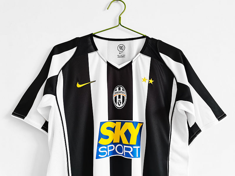 Camisa Juventus Retrô 2004/2005 - Preta/Branca | Futmantos