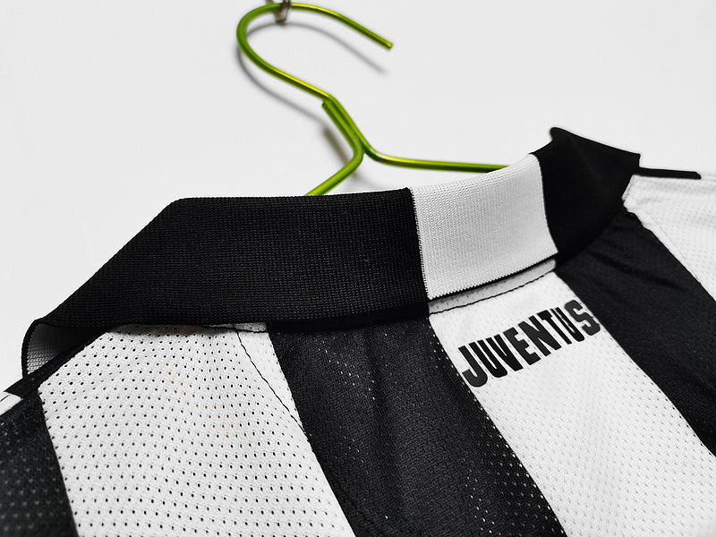 Camisa Juventus Retrô 2014/2015 - Preta/Branca | Futmantos