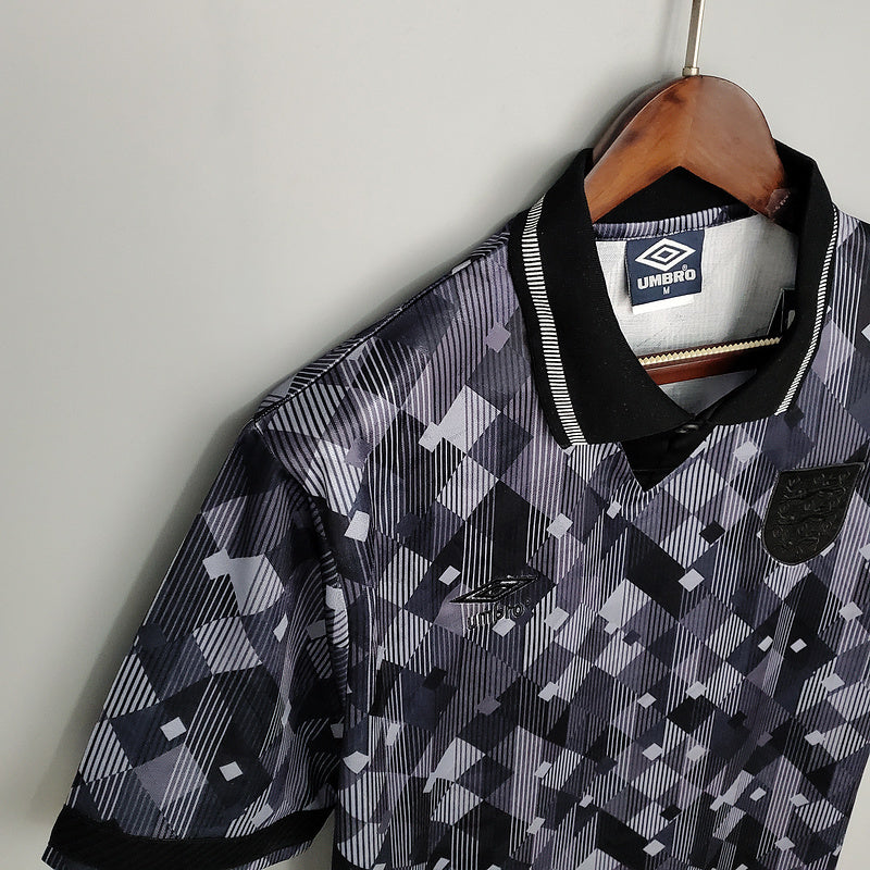 Camisa Inglaterra Retrô 1990 Preta e Branca - | Futmantos