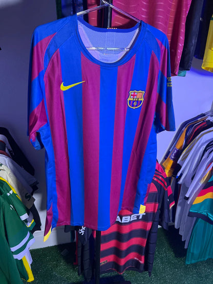 Camisa Barcelona I 2006 - Retrô - Ronaldinho #10 | FutMantos