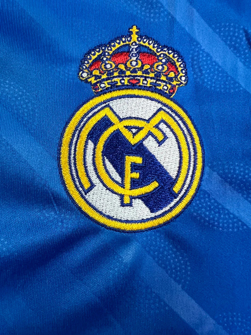 Real Madrid III 25/26 Torcedor Masculina Azul | FutMantos