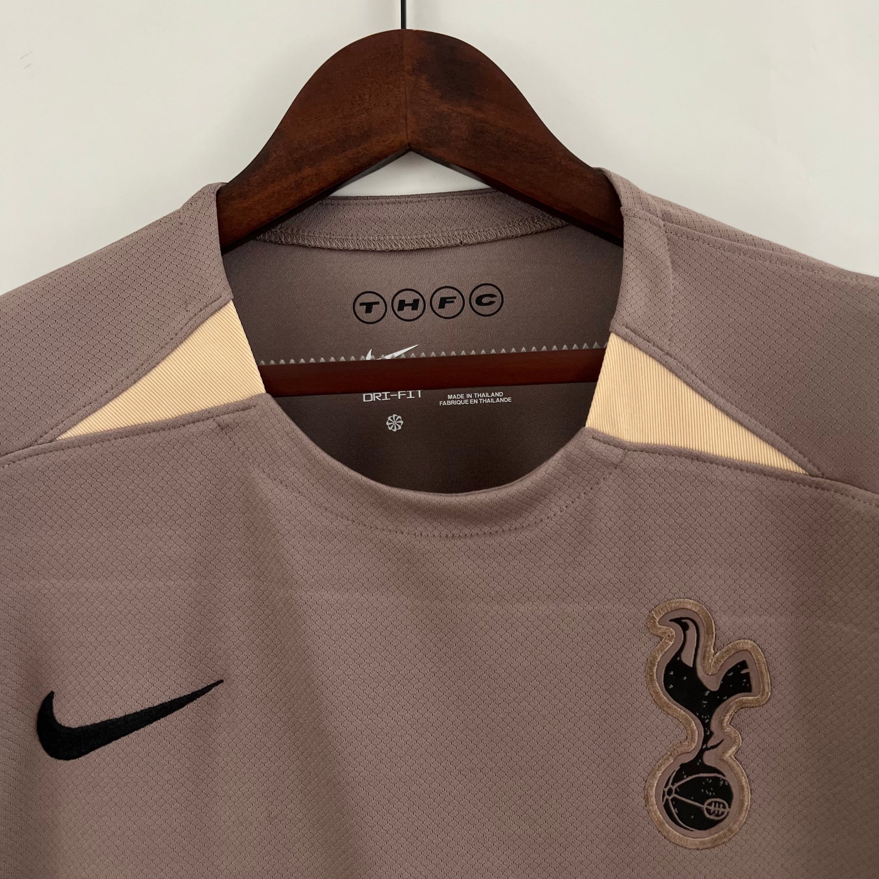 Camisa Tottenham Spurs III 23/24 Nike - Marrom | Futmantos