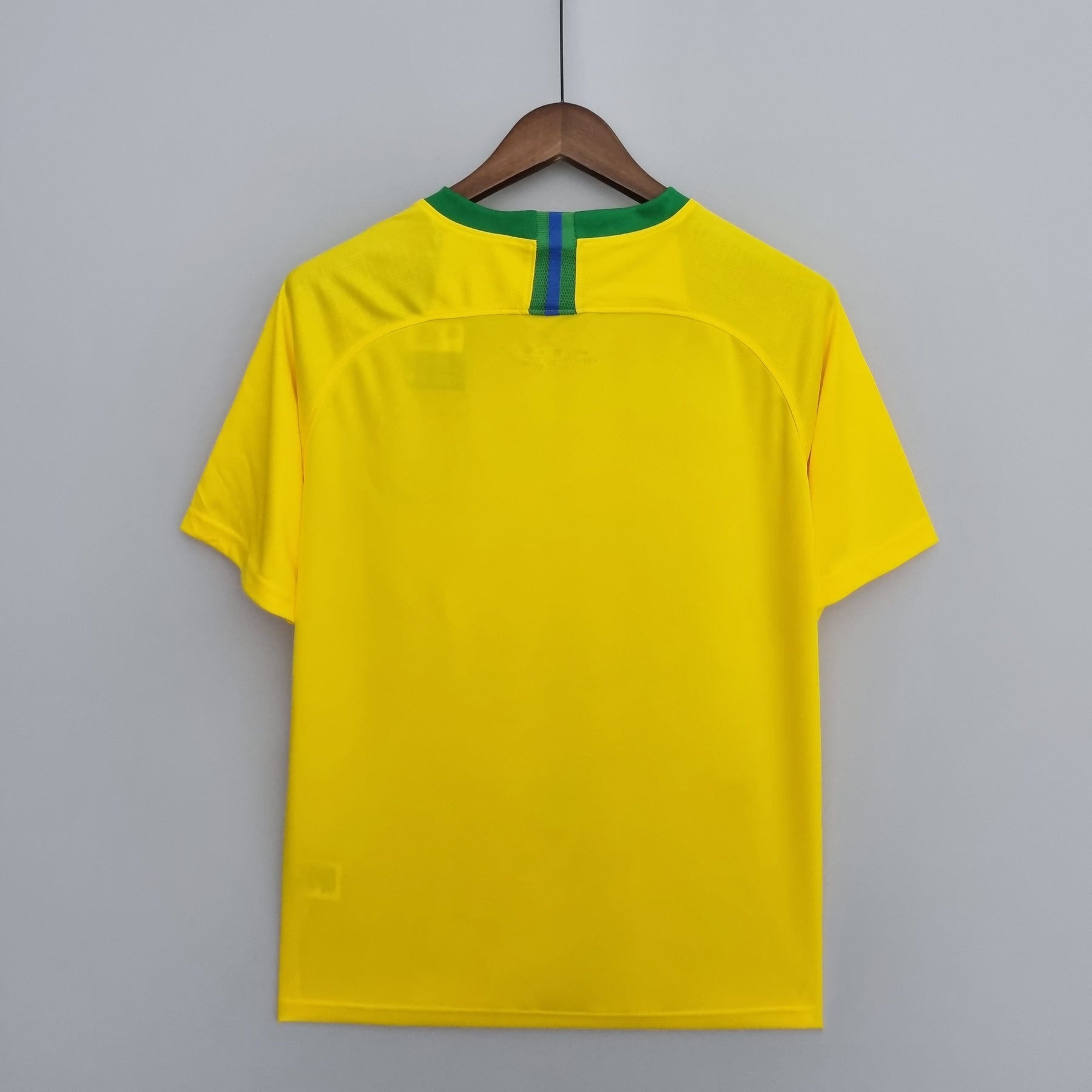 Camisa Seleção Brasileira Retrô 2008 Amarela - Nike | Futmantos