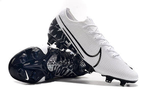 Chuteira Campo Nike Mercurial Vapor 13 Elite FG Branco e Preto - Low