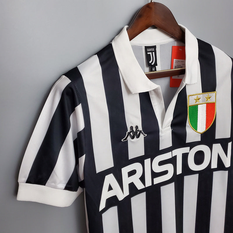 Camisa Juventus Retrô 1984/1985 Preta e Branca - Kappa | Futmantos