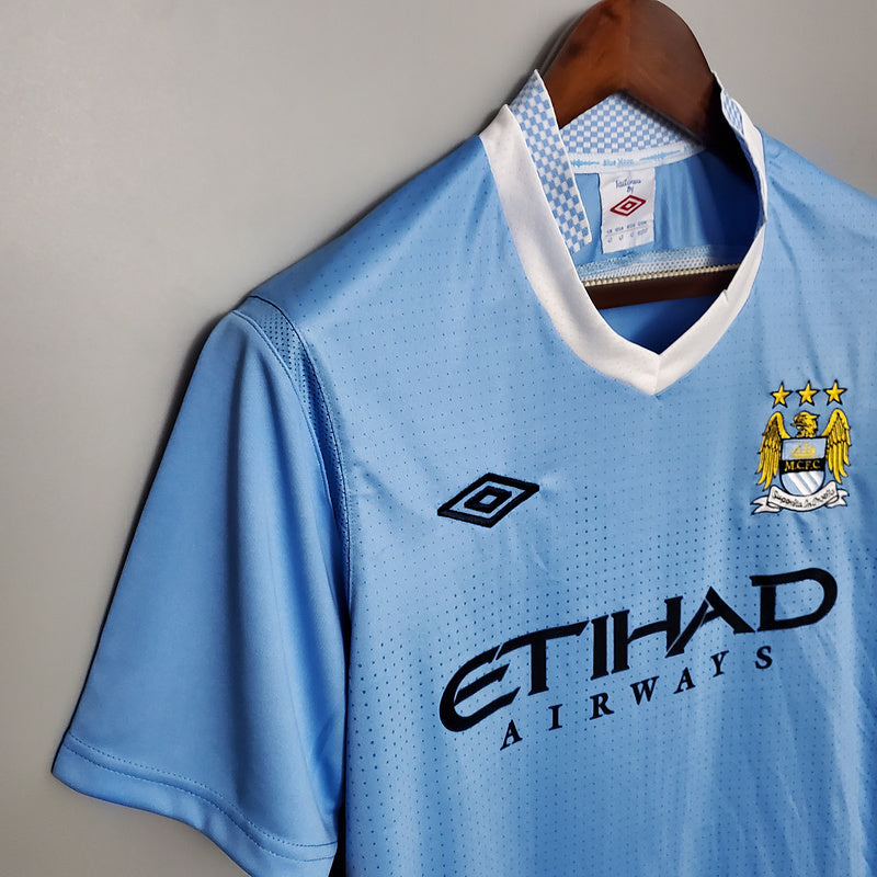 Camisa Manchester City Retrô 2011/2012 Azul - Umbro | Futmantos